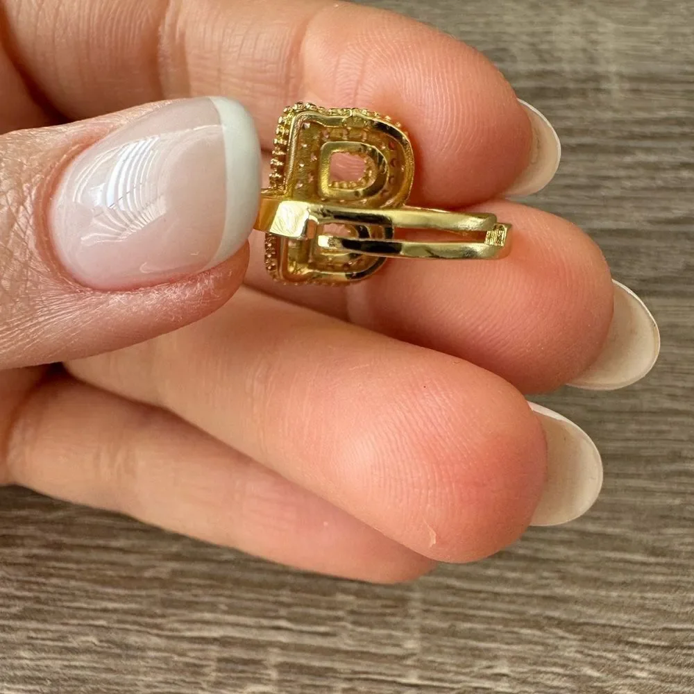 Letter B ring N688